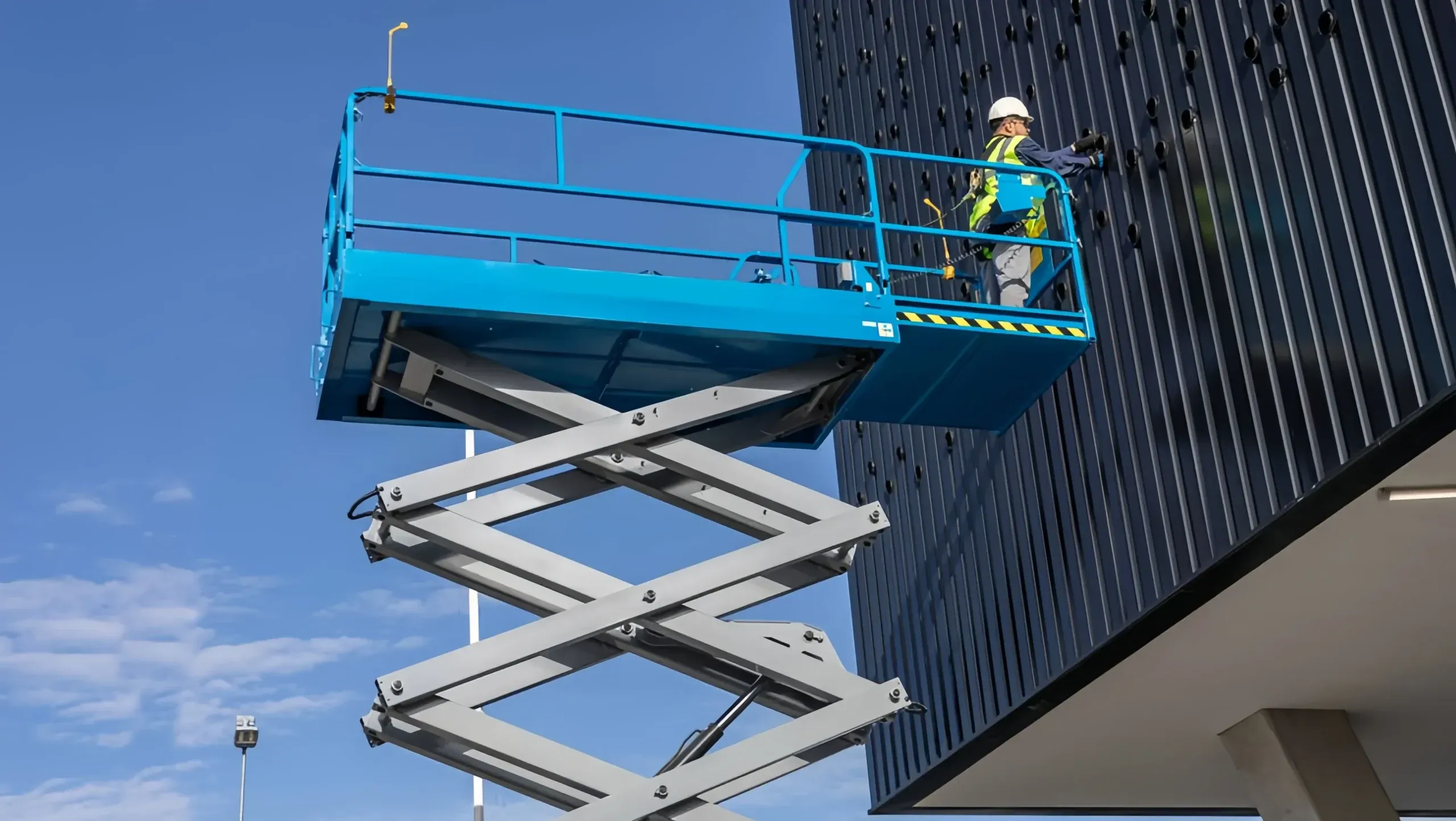 Aerial Work Platform Applications | Industry Use Cases